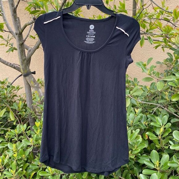 Kindred Bravely Maternity Cap Sleeve Scoop Neck Top w/ White Piping. Size XS NWT - Picture 1 of 6